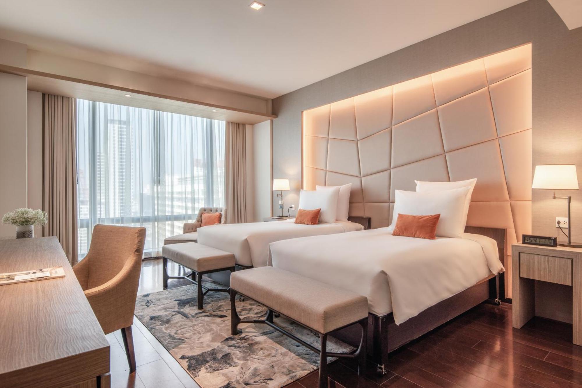 วี โฮเทล กรุงเทพฯ - เอ็มแกลเลอรี โรงแรม 5*